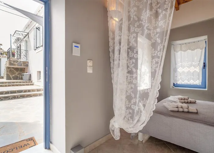 Εξοχικό σπίτι Koilada Family House 2 *